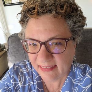 Meet your Posher, Carol